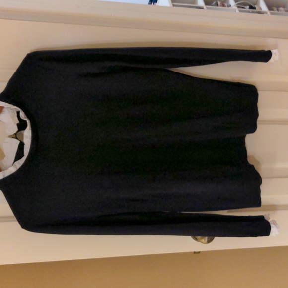 And Taylor loft lightweight sweater - Picture 2 of 3